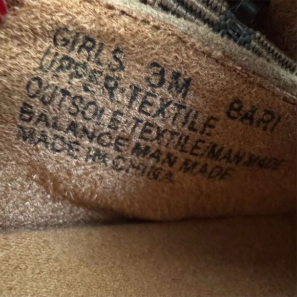 White Mountain Kids Suede Clogs Tan with Adjustable Buckle Size 3 - Picture 10 of 11